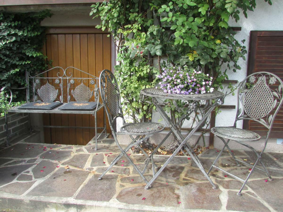 Tschenett Ferienhaus
